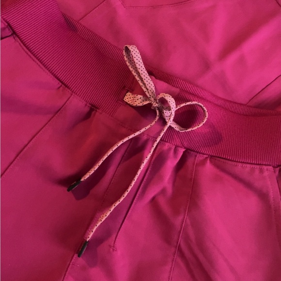 Fabletics Hibiscus Scrub SET Top & Bottom - Picture 2 of 4